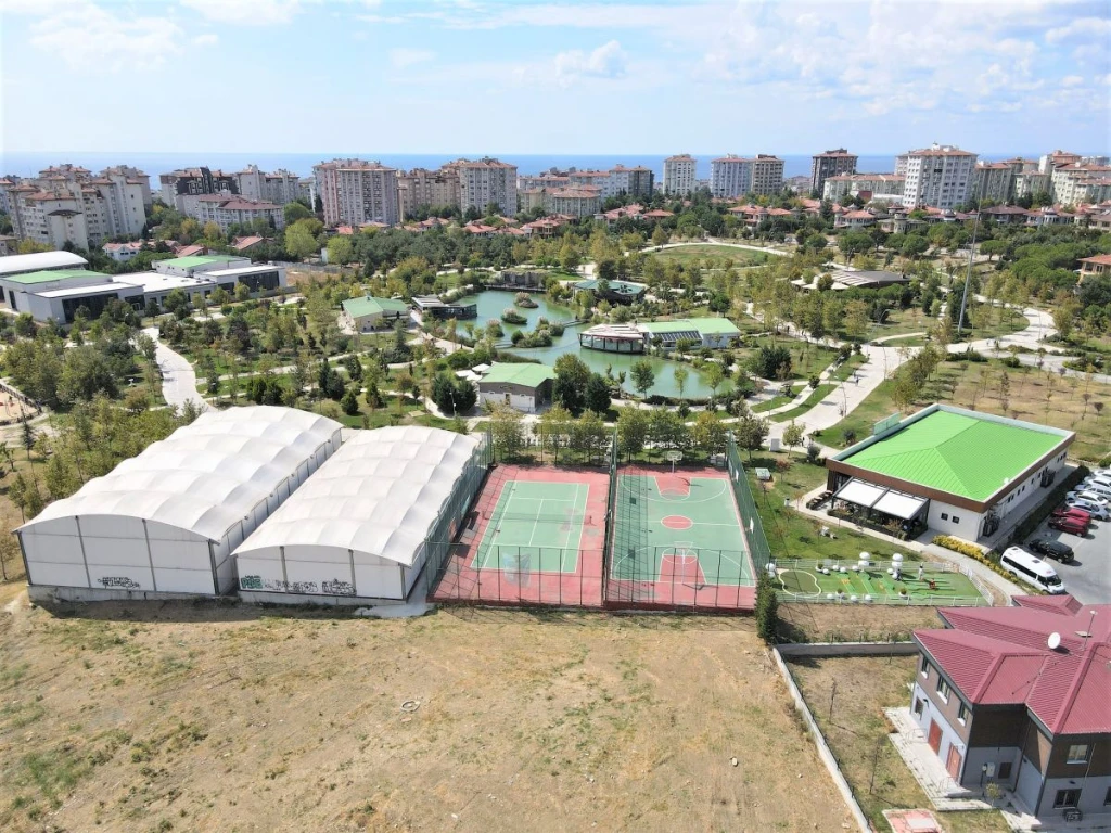 BÜYÜKÇEKMECE SOSYAL VE SPOR TESİSLERİ