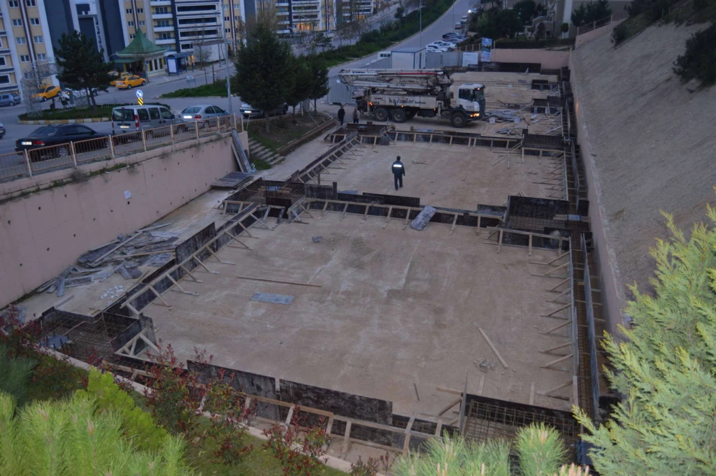İZMİT BELEDİYESİ SOSYAL TESİS ve SUNDURMA YAPIMI