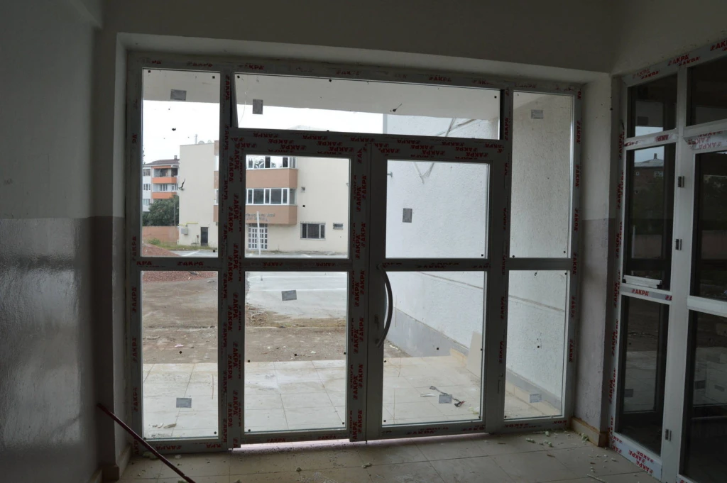 TÜPRAŞ 50th ANNIVERSARY HIGH SCHOOL RENOVATION WORKS